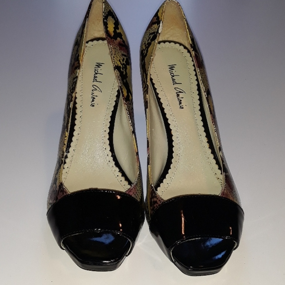 Heels - Picture 2 of 4